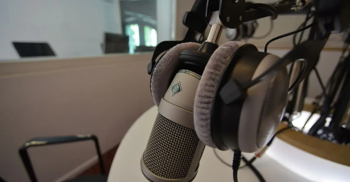 Migliori cuffie con bastone per podcast
